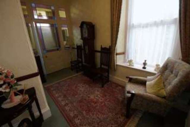  Image of 2 bedroom Flat to rent in Ashcombe Road Weston-super-Mare BS23 at Ashcombe Road  Weston-Super-Mare, BS23 3DX