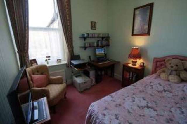  Image of 2 bedroom Flat to rent in Ashcombe Road Weston-super-Mare BS23 at Ashcombe Road  Weston-Super-Mare, BS23 3DX