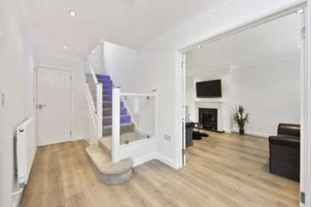  Image of 4 bedroom Detached house for sale in Taleworth Road Ashtead KT21 at Taleworth Road  Ashtead, KT21 2PY