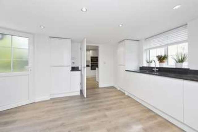  Image of 4 bedroom Detached house for sale in Taleworth Road Ashtead KT21 at Taleworth Road  Ashtead, KT21 2PY