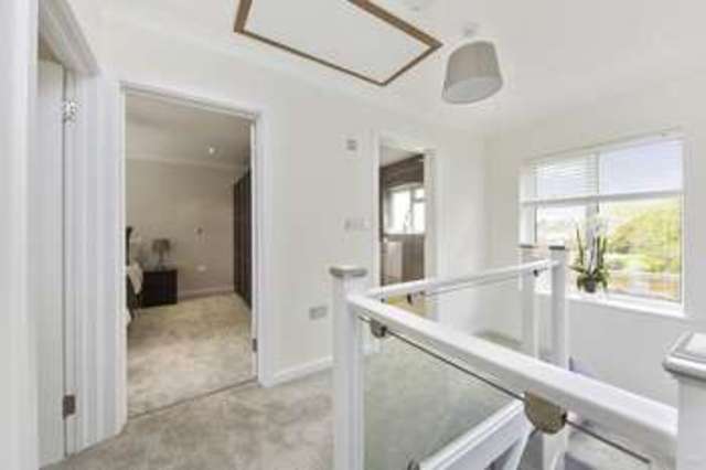  Image of 4 bedroom Detached house for sale in Taleworth Road Ashtead KT21 at Taleworth Road  Ashtead, KT21 2PY