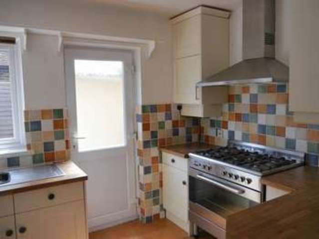  Image of 3 bedroom Detached house to rent in Greville Park Road Ashtead KT21 at Greville Park Road  Ashtead, KT21 2QT