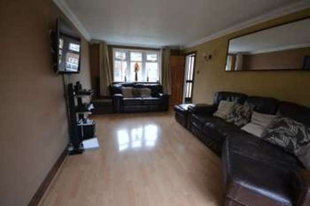  Image of 3 bedroom Terraced house to rent in Ashworth Avenue Chaddesden Derby DE21 at Ashworth Avenue  Chaddesden, DE21 6RQ