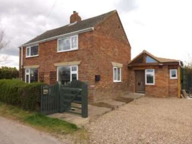 Image of 3 bedroom Detached house for sale in Authorpe Road South Reston Louth LN11 at South Reston Louth South Reston, LN11 8JJ