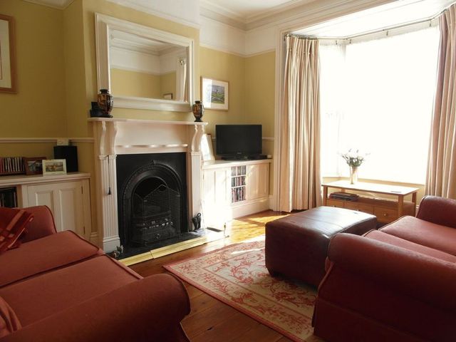  Image of 3 bedroom Terraced house for sale in Avenue Road South Newport TF10 at Avenue Road South  Newport, TF10 7DY