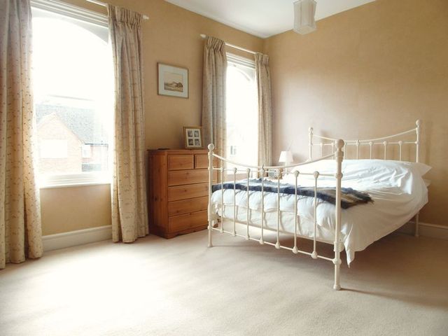  Image of 3 bedroom Terraced house for sale in Avenue Road South Newport TF10 at Avenue Road South  Newport, TF10 7DY