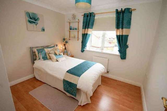  Image of 4 bedroom Detached house for sale in Badgers Gate Dunstable LU6 at Dunstable Beds Church End, LU6 2BF