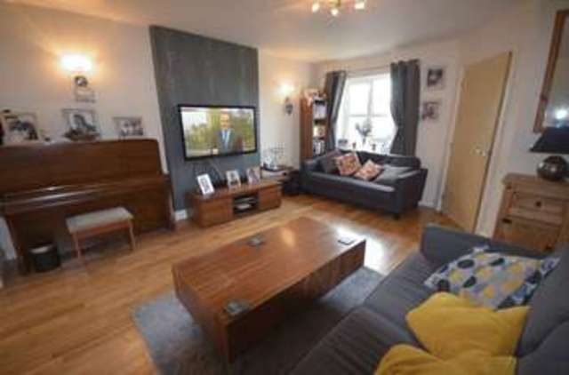  Image of 3 bedroom Semi-Detached house for sale in Bakehurst Close New Mills High Peak SK22 at Bakehurst Close New Mills High Peak, SK22 4PT