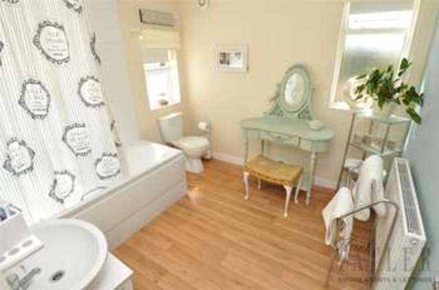  Image of 2 bedroom Flat to rent in Banks Road West Kirby Wirral CH48 at West Kirby Wirral West Kirby, CH48 0RF