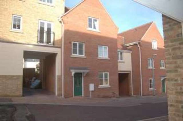  Image of House Share to rent in Bardsley Close Colchester CO4 at Bardsley Close  COLCHESTER, CO4 5GS