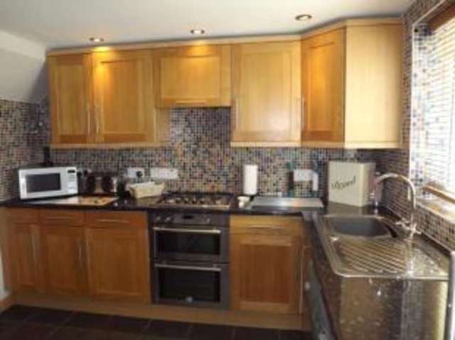  Image of 3 bedroom Semi-Detached house for sale in Sheppard Road Basingstoke RG21 at Basingstoke Hampshire Basingstoke, RG21 3JH