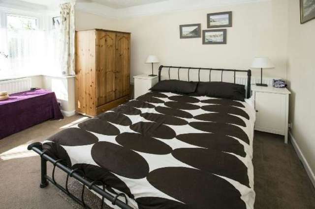  Image of 3 bedroom Detached house for sale in Basingstoke Road Spencers Wood Reading RG7 at Basingstoke Road  Reading, RG7 1AP