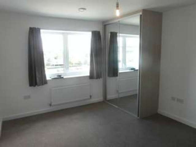  Image of 2 bedroom Flat to rent in Bateson Drive Leavesden Watford WD25 at Bateson Drive Leavesden Watford, WD25 7NB