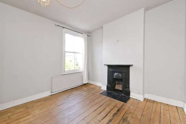  Image of 2 bedroom Flat for sale in Bathurst Gardens London NW10 at Bathurst Gardens  London, NW10 5HX