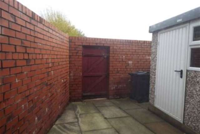  Image of 2 bedroom Detached house to rent in Baxendale Street Bolton BL1 at Bolton, BL1 6QH