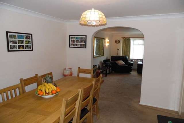  Image of 4 bedroom Detached house for sale in Beaulieu Close Bracknell RG12 at Beaulieu Close Martins Heron Bracknell, RG12 9QL