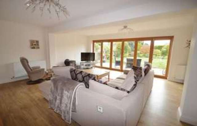  Image of 5 bedroom Detached house for sale in Earlswood Close Aylesbury HP21 at Earlswood Close  Aylesbury, HP21 7PG