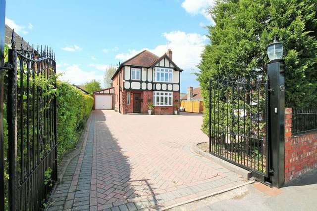  Image of 4 bedroom Detached house for sale in Hulbert Road Bedhampton Havant PO9 at Bedhampton Havant Hampshire, PO9 3TA