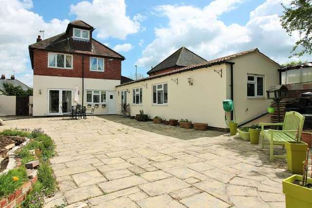  Image of 4 bedroom Detached house for sale in Hulbert Road Bedhampton Havant PO9 at Bedhampton Havant Hampshire, PO9 3TA
