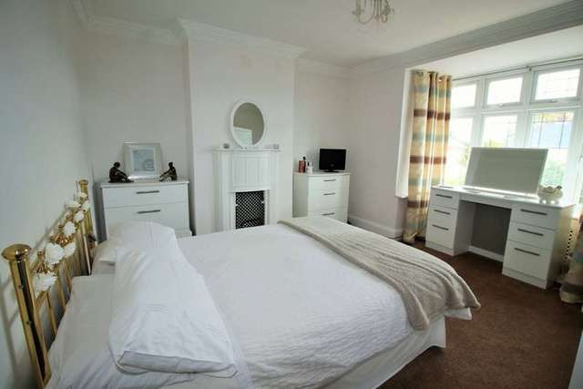  Image of 4 bedroom Detached house for sale in Hulbert Road Bedhampton Havant PO9 at Bedhampton Havant Hampshire, PO9 3TA
