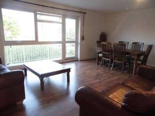  Image of 3 bedroom Flat for sale in Willow Bank Fallowfield Manchester M14 at Willowbank Manchester Manchester, M14 6XN
