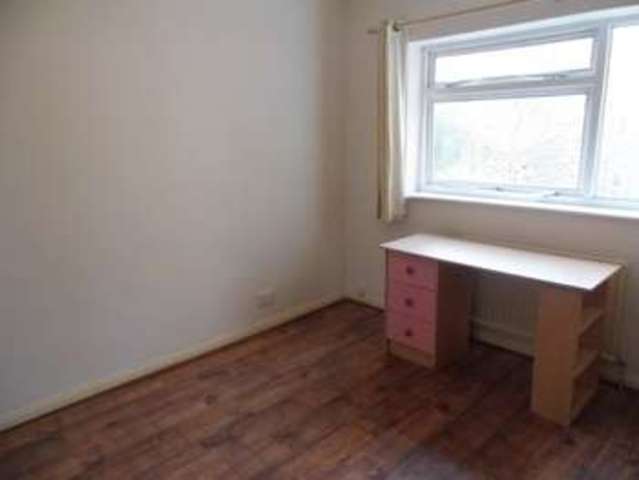  Image of 3 bedroom Flat for sale in Willow Bank Fallowfield Manchester M14 at Willowbank Manchester Manchester, M14 6XN