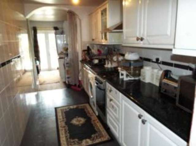  Image of 3 bedroom Terraced house for sale in Beechwood Road Leagrave Luton LU4 at Luton Beds Leagrave, LU4 9RZ