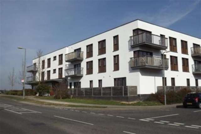  Image of 1 bedroom Flat to rent in The Courtyard Beggarwood Basingstoke RG22 at Basingstoke, RG22 4FJ