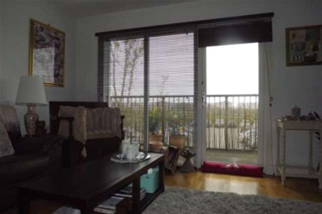  Image of 1 bedroom Flat to rent in The Courtyard Beggarwood Basingstoke RG22 at Basingstoke, RG22 4FJ