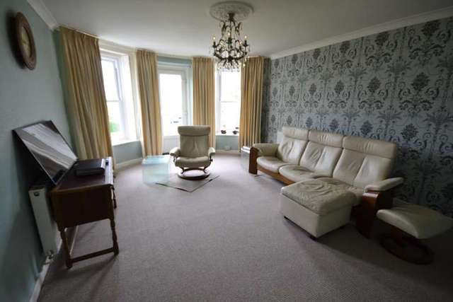  Image of 2 bedroom Flat for sale in Belle Hill Bexhill-on-Sea TN40 at 82 Belle Hill  Bexhill On Sea, TN40 2AR