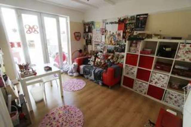  Image of 4 bedroom Semi-Detached house for sale in Bellemoor Road Shirley Southampton SO15 at Bellemoor Road  Southampton, SO15 7RA