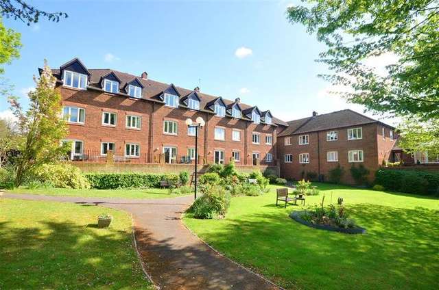  Image of 1 bedroom Retirement Property for sale in Belmont Road Leatherhead KT22 at Leatherhead Surrey Leatherhead, KT22 7DX