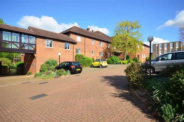  Image of 1 bedroom Retirement Property for sale in Belmont Road Leatherhead KT22 at Leatherhead Surrey Leatherhead, KT22 7DX