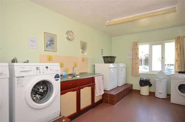  Image of 1 bedroom Retirement Property for sale in Belmont Road Leatherhead KT22 at Leatherhead Surrey Leatherhead, KT22 7DX