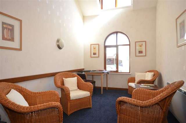  Image of 1 bedroom Retirement Property for sale in Belmont Road Leatherhead KT22 at Leatherhead Surrey Leatherhead, KT22 7DX