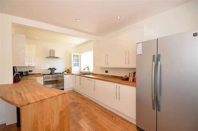  Image of 5 bedroom Detached house for sale in Bembridge Drive Hayling Island PO11 at Hayling Island Hampshire Hayling Island, PO11 9LU