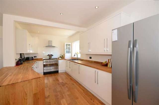  Image of 5 bedroom Detached house for sale in Bembridge Drive Hayling Island PO11 at Hayling Island Hampshire Hayling Island, PO11 9LU