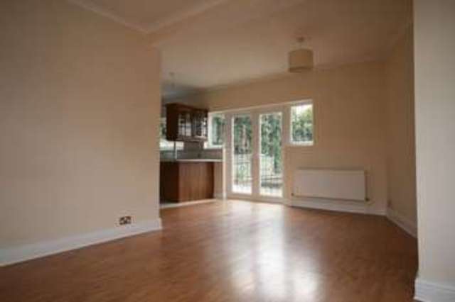  Image of 4 bedroom Semi-Detached house to rent in Beverley Gardens Stanmore HA7 at Beverley Gardens Harrow Stanmore, HA7 2AA