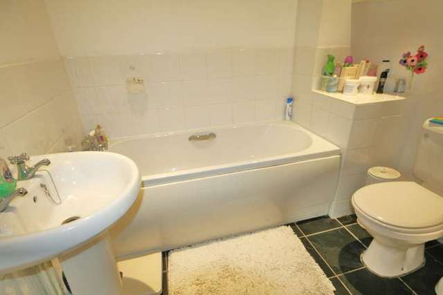  Image of 2 bedroom Flat for sale in West Street Billingshurst RH14 at West Street Billingshurst West Sussex, RH14 9HW