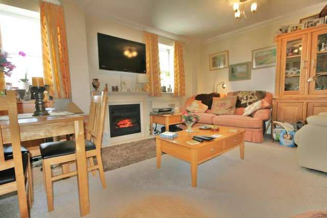  Image of 2 bedroom Flat for sale in West Street Billingshurst RH14 at West Street Billingshurst West Sussex, RH14 9HW