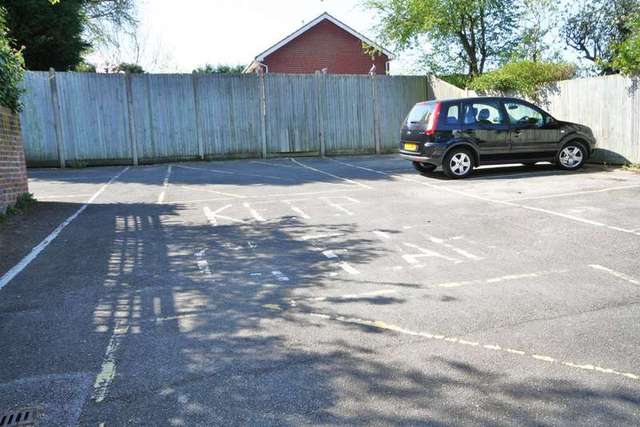  Image of 2 bedroom Flat for sale in West Street Billingshurst RH14 at West Street Billingshurst West Sussex, RH14 9HW