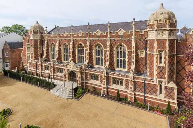  Image of 2 bedroom Flat for sale in Binswood Avenue Leamington Spa CV32 at Leamington Spa Warwickshire, CV32 5SE