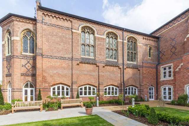  Image of 2 bedroom Flat for sale in Binswood Avenue Leamington Spa CV32 at Leamington Spa Warwickshire, CV32 5SE