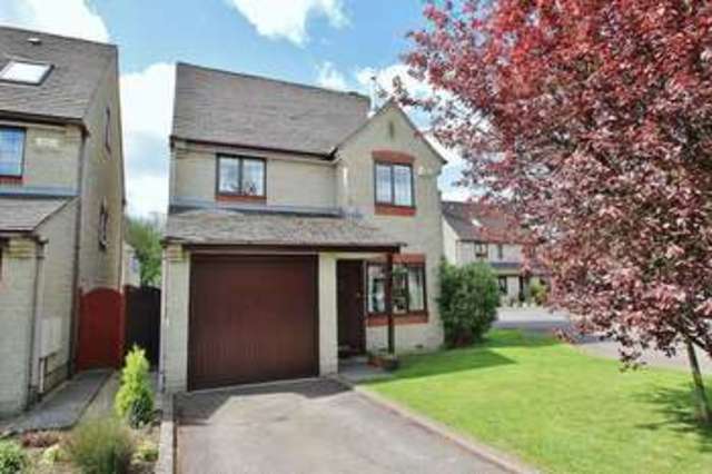  Image of 4 bedroom Detached house for sale in Birdlip Close Witney OX28 at Birdlip Close  Witney, OX28 5GE