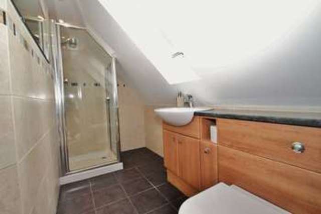  Image of 4 bedroom Detached house for sale in Birdlip Close Witney OX28 at Birdlip Close  Witney, OX28 5GE