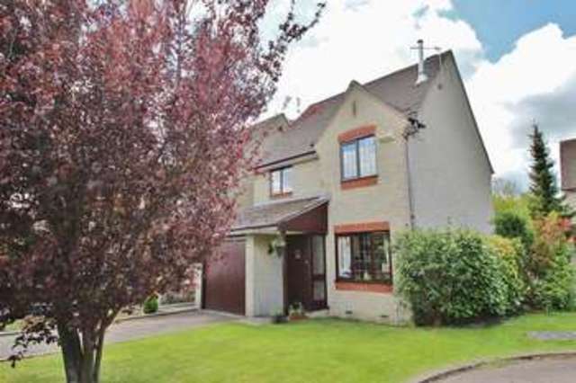  Image of 4 bedroom Detached house for sale in Birdlip Close Witney OX28 at Birdlip Close  Witney, OX28 5GE