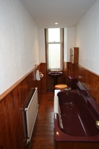  Image of 1 bedroom Flat to rent in Birkenshaw Street Dennistoun Glasgow G31 at Dennistoun Glasgow Glasgow, G31 2UH