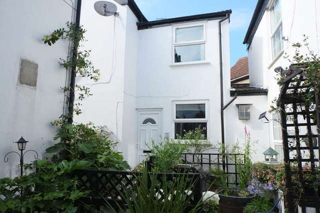  Image of 2 bedroom End of Terrace to rent in Blackfriars Road Great Yarmouth NR30 at Great Yarmouth Norfolk Great Yarmouth, NR30 3BX