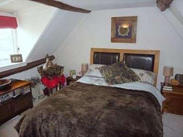  Image of 2 bedroom Flat for sale in East Street Blandford Forum DT11 at Blandford Forum Dorset Blandford Forum, DT11 7DR
