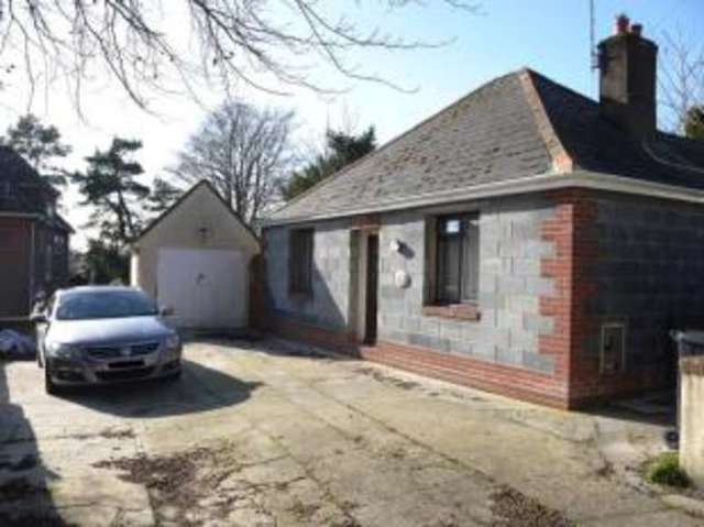  Image of 3 bedroom Bungalow for sale in Kings Road Blandford Forum DT11 at Blandford Forum Dorset Blandford Forum, DT11 7LB